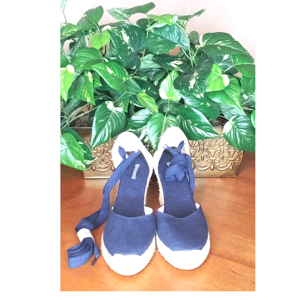 SOLUDUS - Navy blue wedge heels NWOT - Size 7